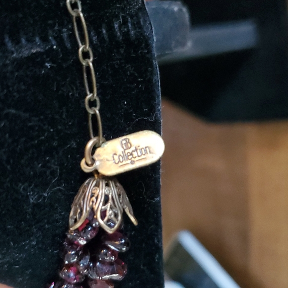 GB Collection amethyst necklace with Mother of Pearl pendant. - Picture 5 of 7